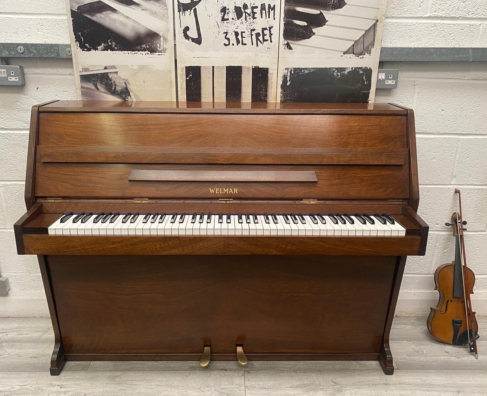 Welmar upright piano outlet